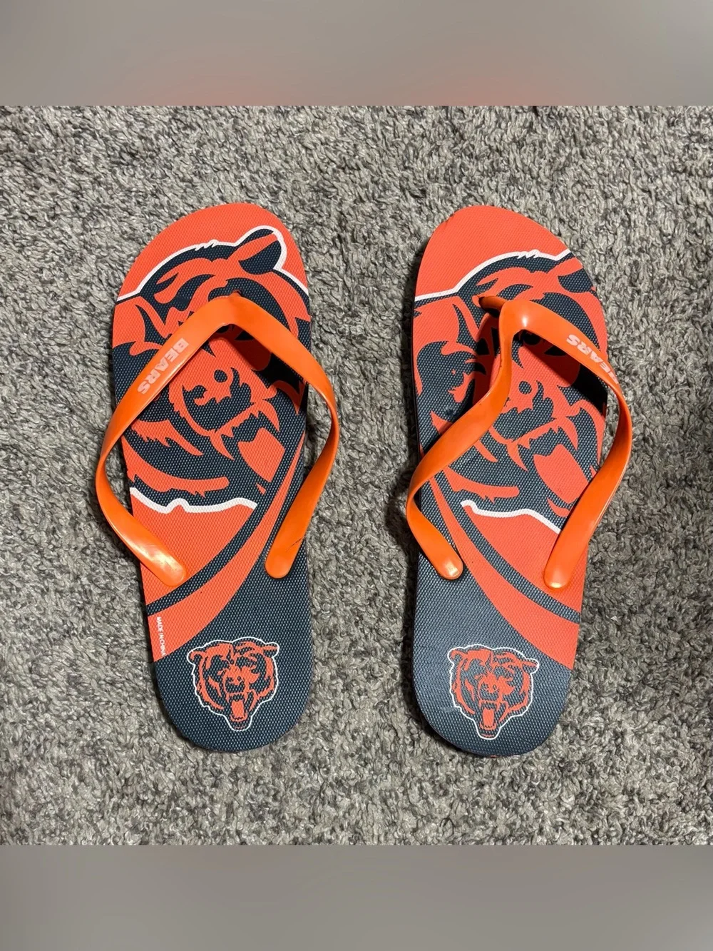 Chicago Bears Flip Flops - Unisex - Brand new, never worn